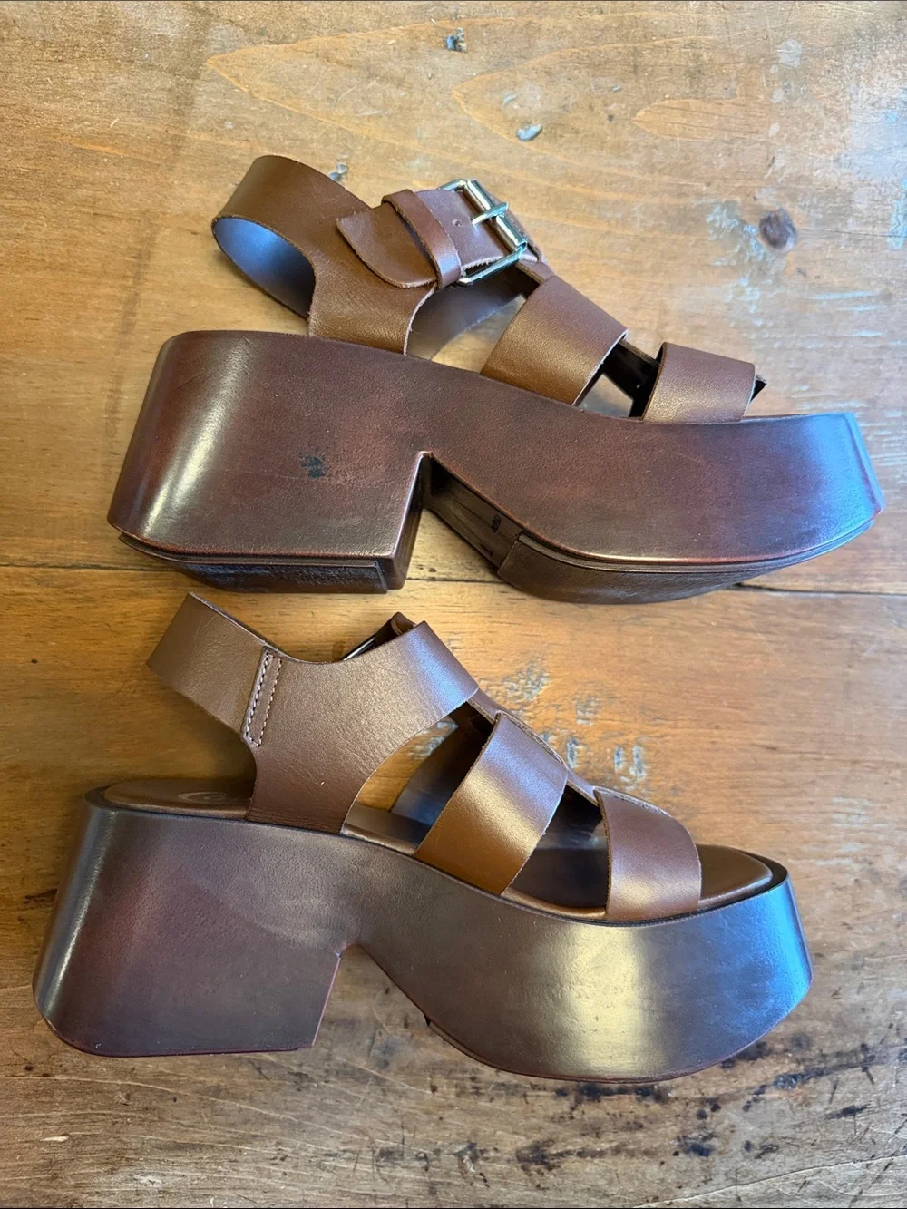 Candie’s chocolate Leather Laura Platform Sandal size 7/37